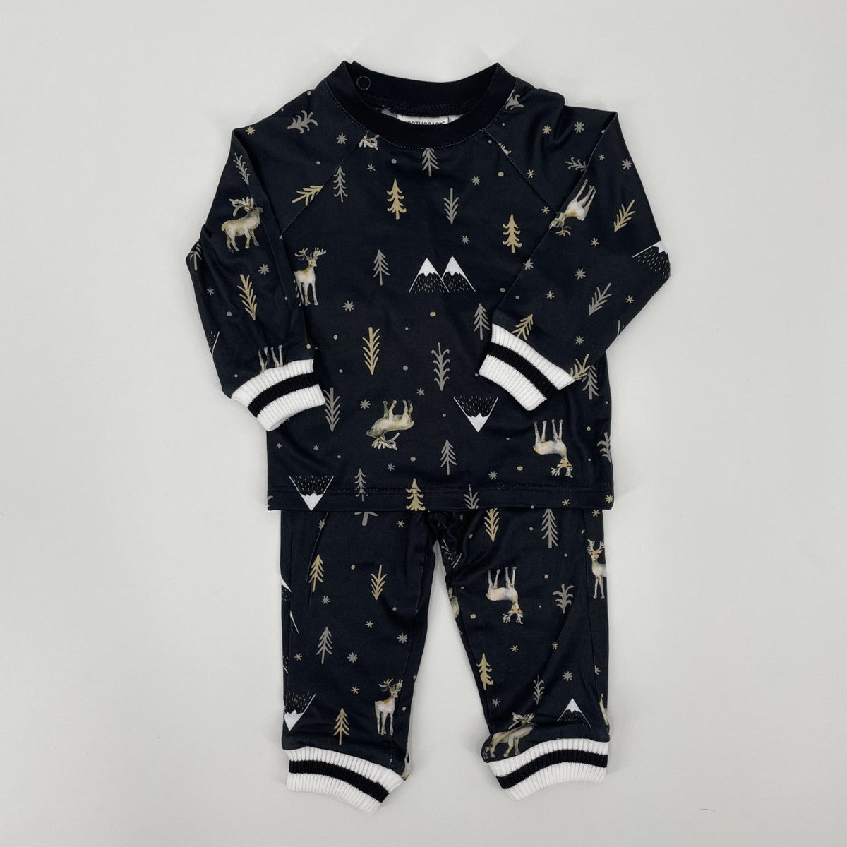 Pyjama pour bébé garçon et bébé fille par Nasri | NCSLBU00834 C.JET BLK REINDEER | Boutique Flos, vêtements mode pour bébés et enfants